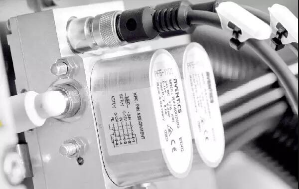 安沃馳R414002403與R414002413的區(qū)別？