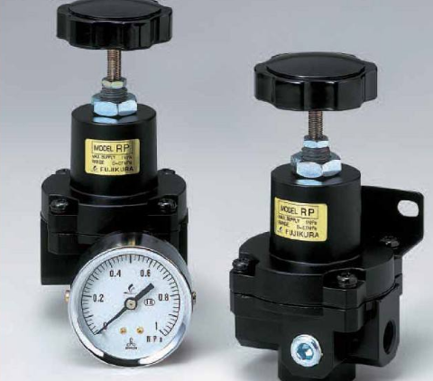 氣動控制閥設(shè)備，蒸氣調(diào)節(jié)閥與液壓調(diào)節(jié)閥有什么不同？