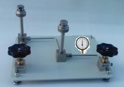 壓力表校準(zhǔn)調(diào)整以達到所需的測量精度