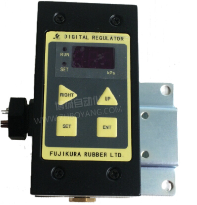  上圖中紅圈部分為我司銷售的藤倉(cāng)精密電空變換器（電控比例閥）RE-8-2